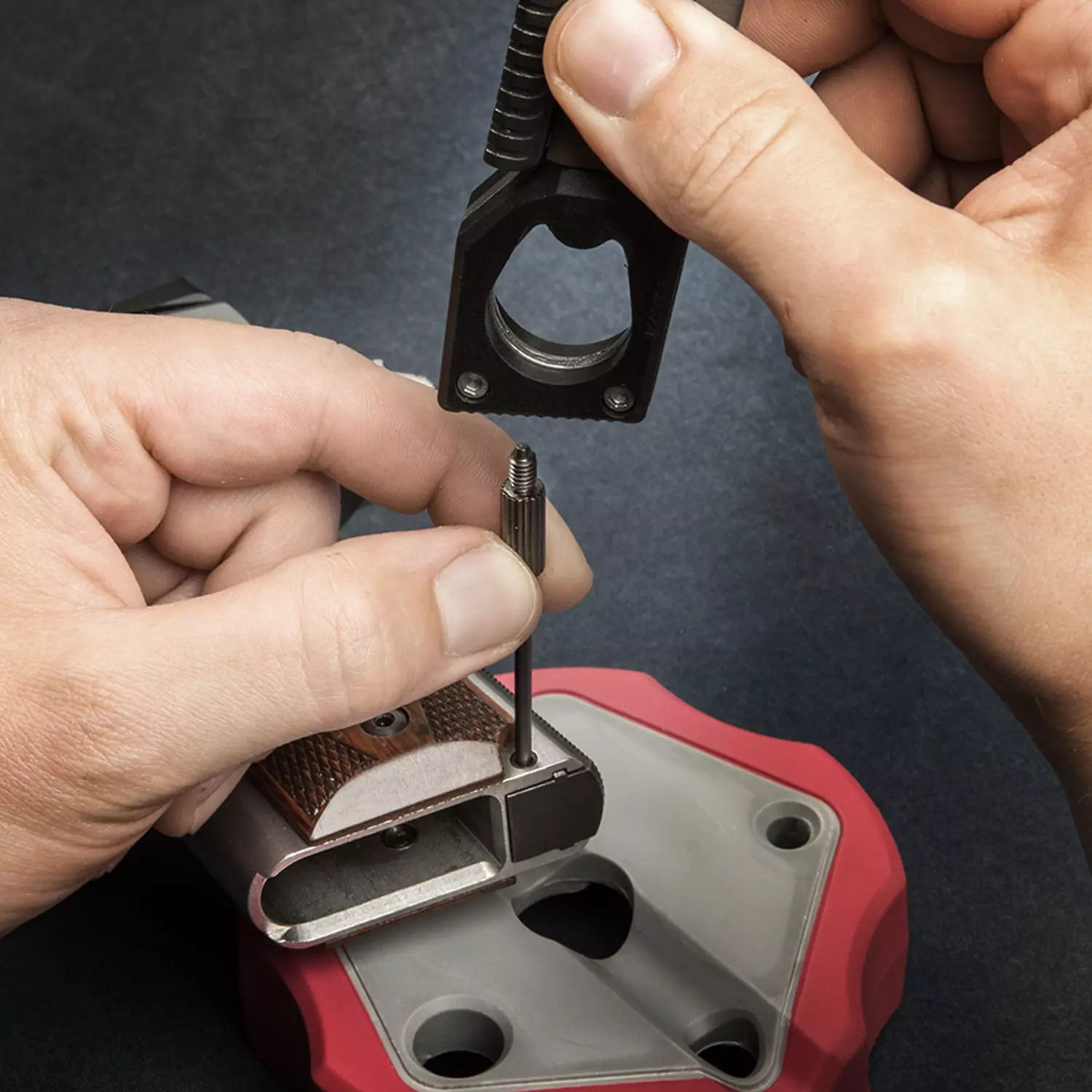 REAL AVID - The Pistol Tool