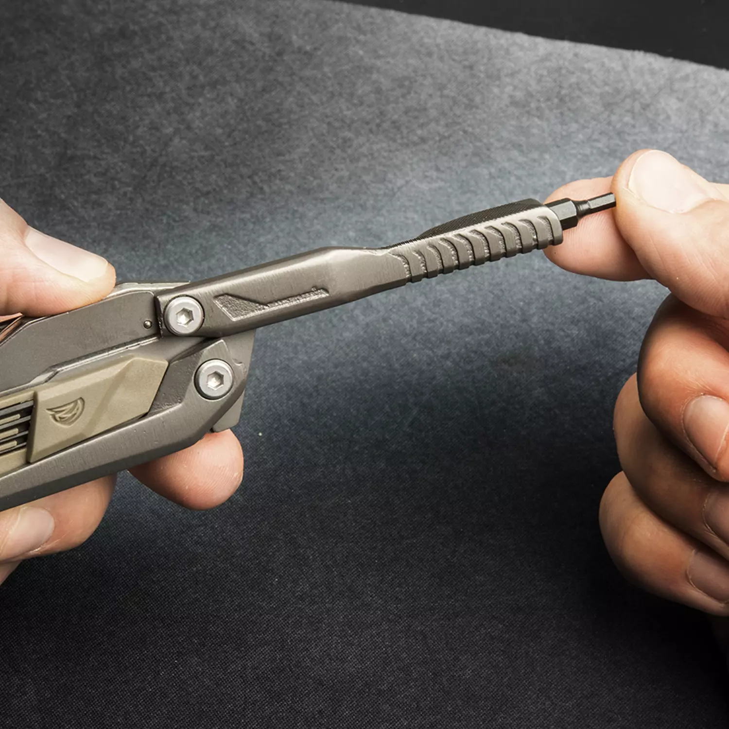 REAL AVID - The Pistol Tool