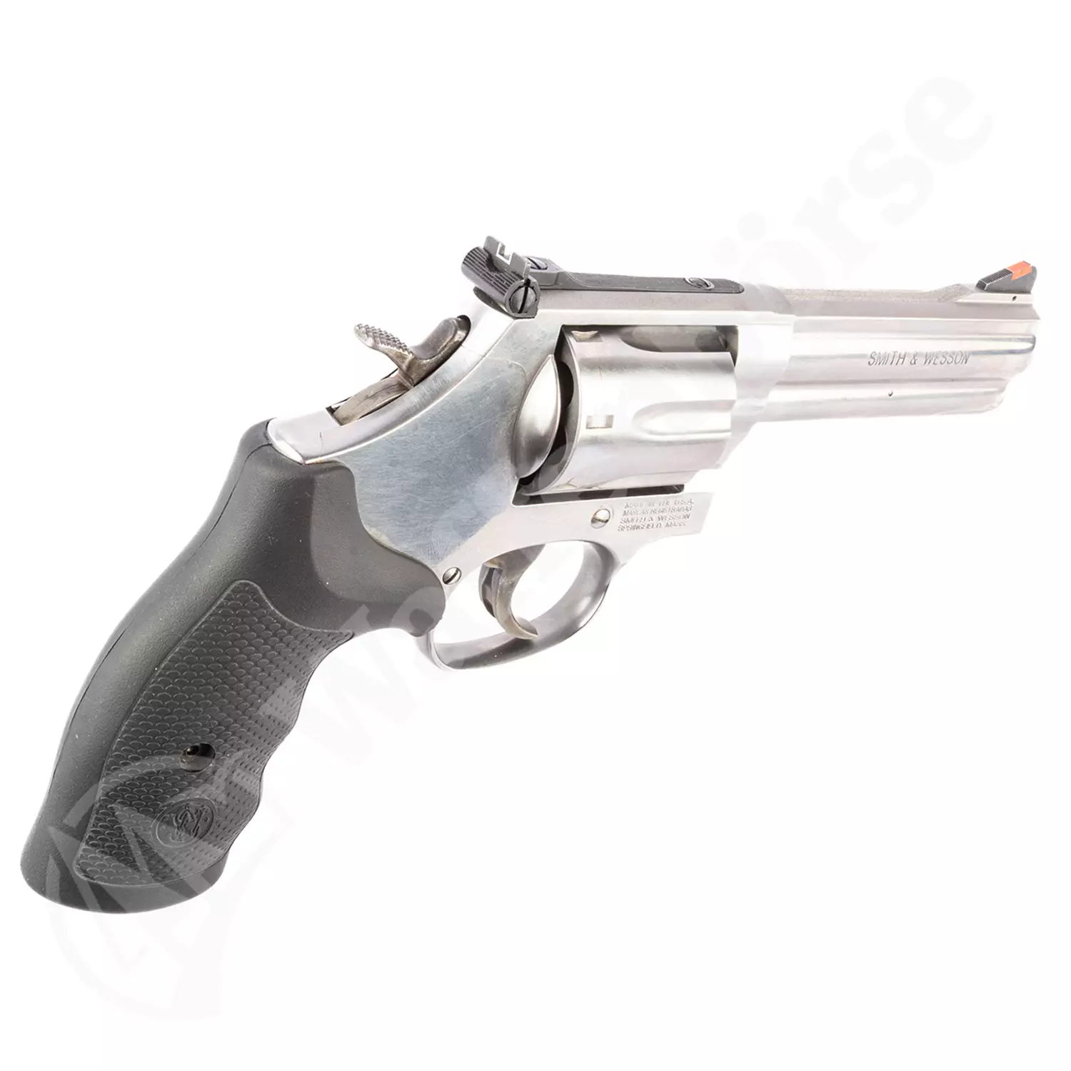 Smith & Wesson Model 686-6 Plus 4