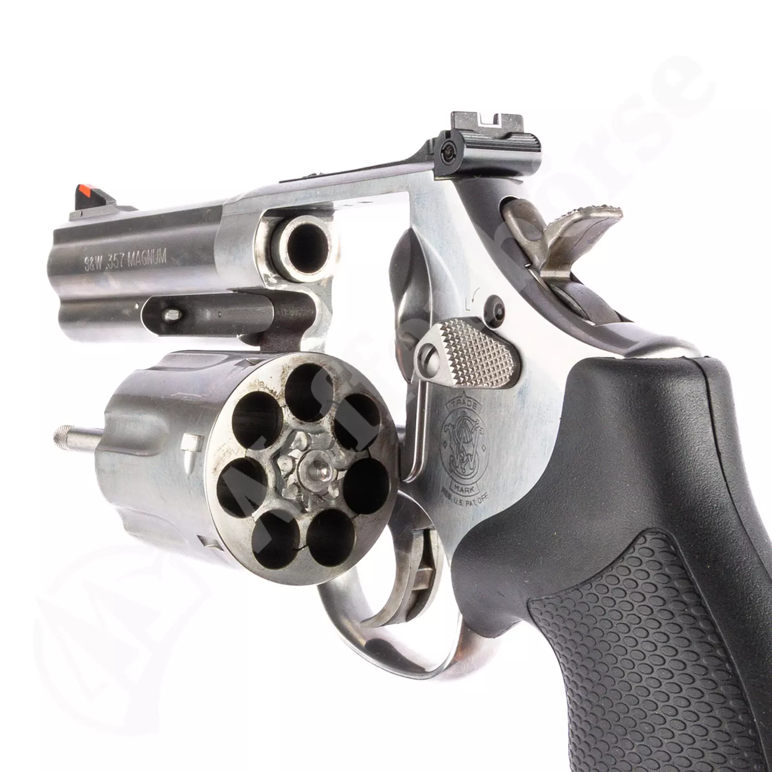 Smith & Wesson Model 686-6 Plus 4
