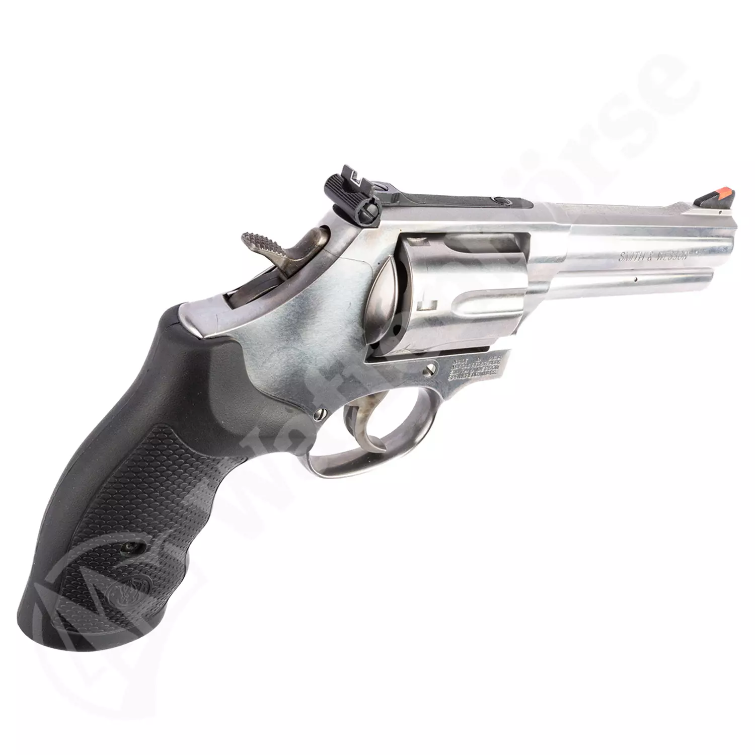 Smith & Wesson Model 686-6 Plus 4