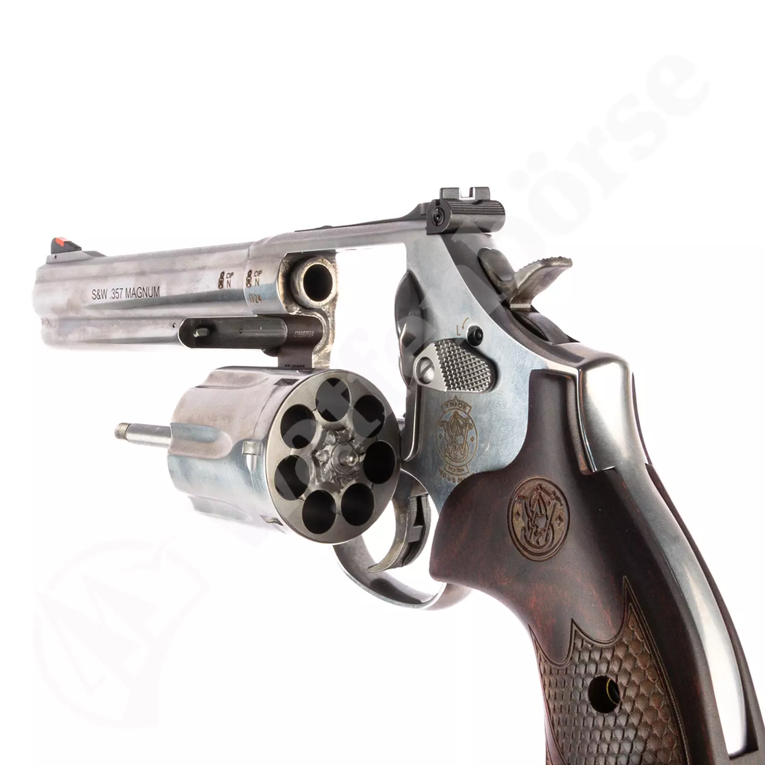 SMITH & WESSON Model 686 Plus Deluxe .357 Magnum