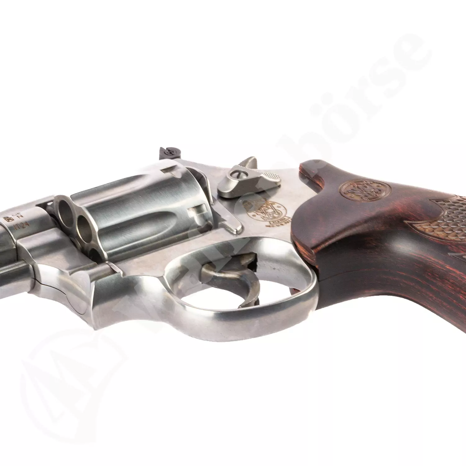 SMITH & WESSON Model 686 Plus Deluxe .357 Magnum